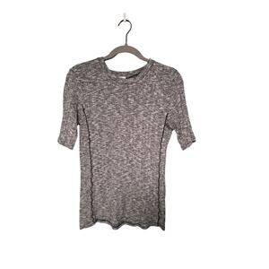 Evereve Grey Short Sleeve Top | Size M | Exposed Seams | Soft Stretch Tee